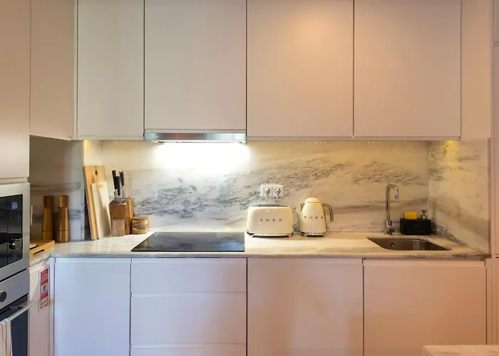 Bmyguest Collection - The Marquis Luxury Garden