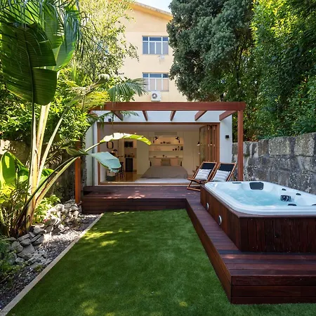 Bmyguest - The Marquis Luxury Garden Apartment *